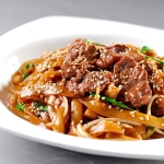 Stir Fried Noodle With Beef